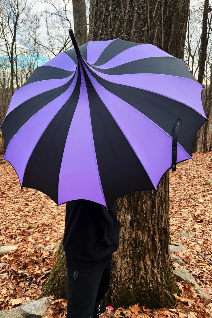 Batwing Pagoda Umbrella | Striped