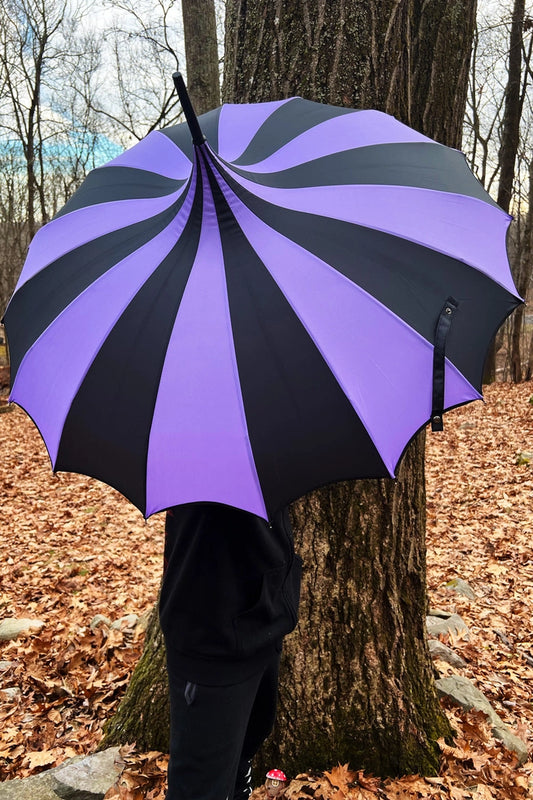 Batwing Pagoda Umbrella | Striped