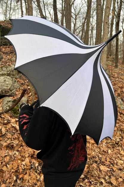 Batwing Pagoda Umbrella | Striped