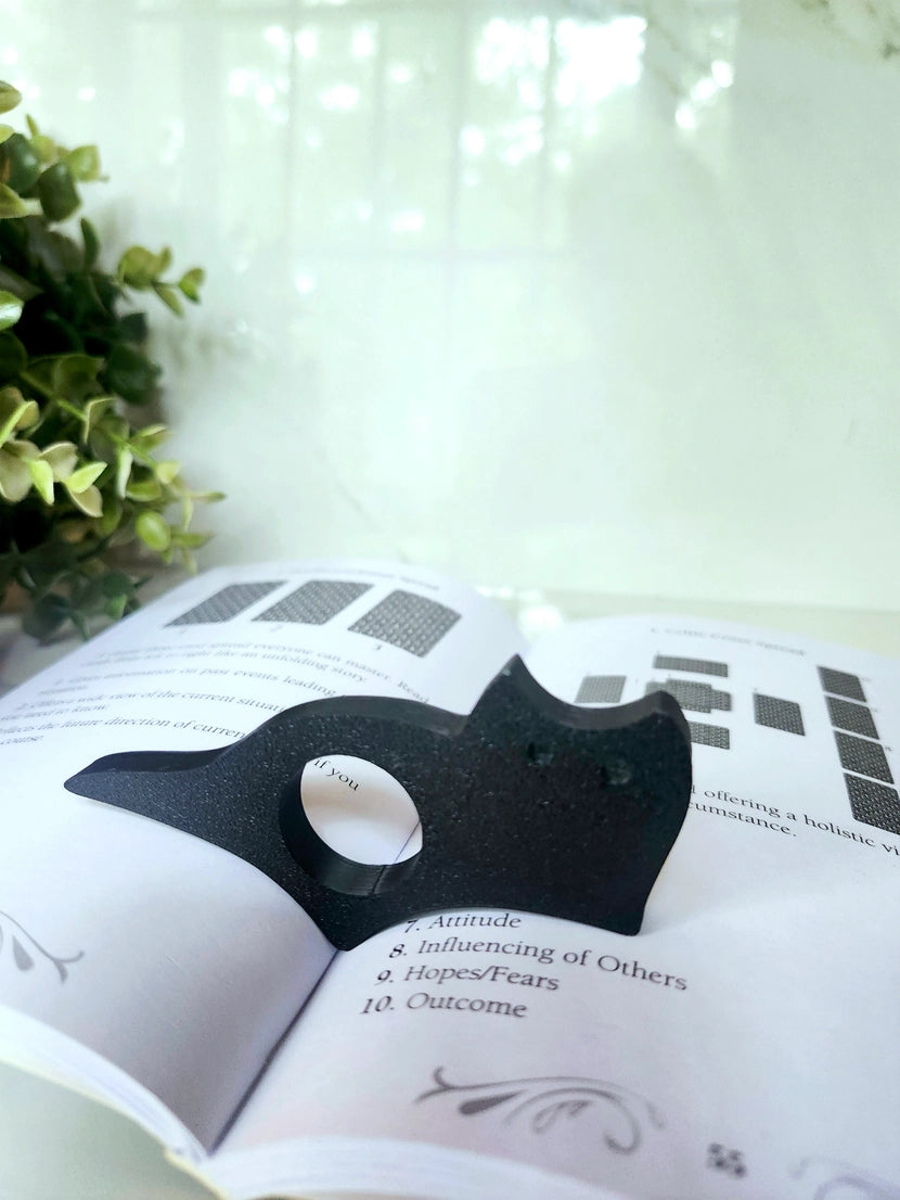 Black Cat Thumb Book Page Holder