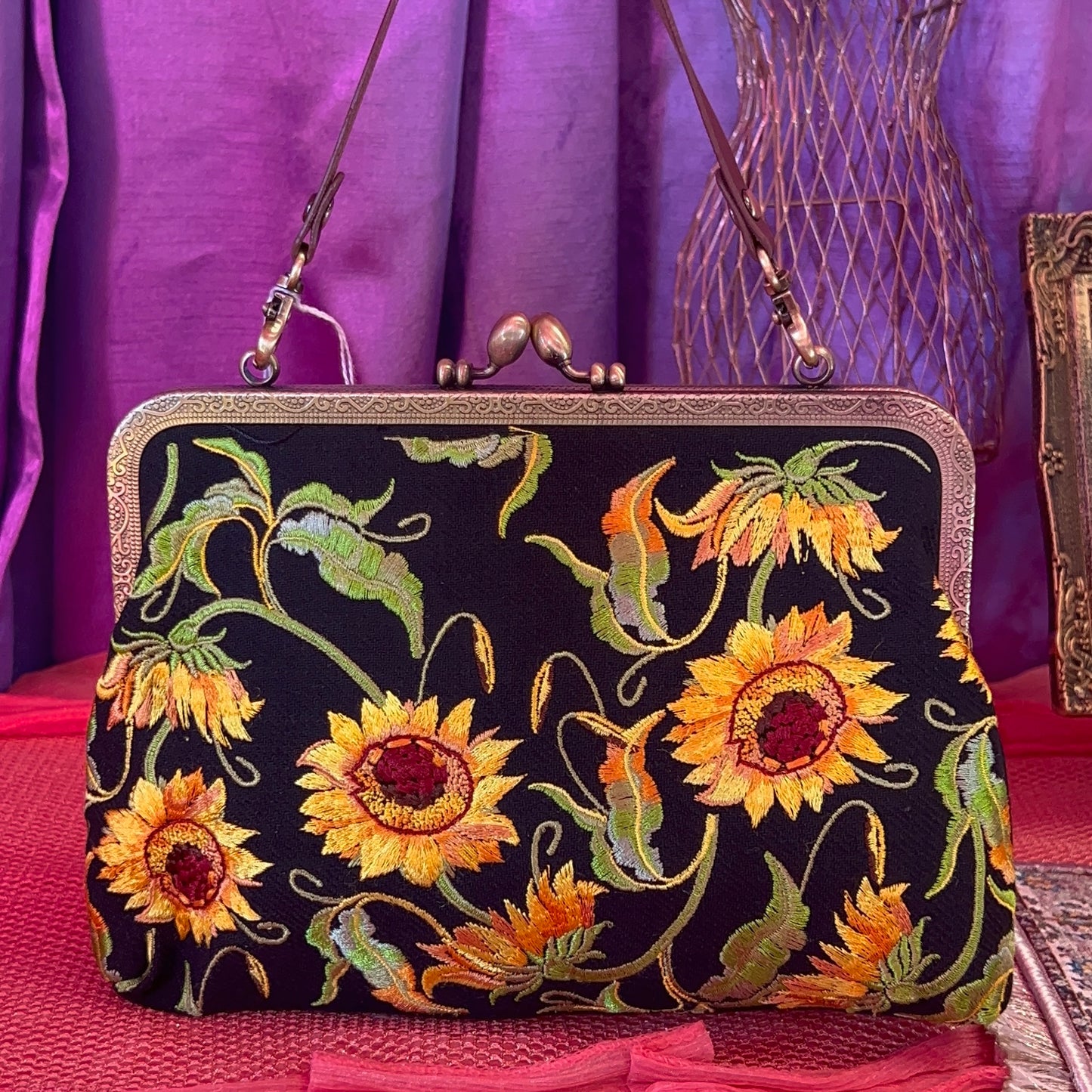 Sunflower Kiss Lock Bag